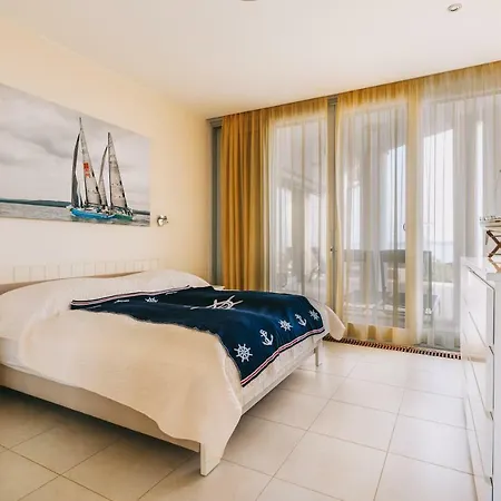 فيلة Georgina باداتشونيتوماي